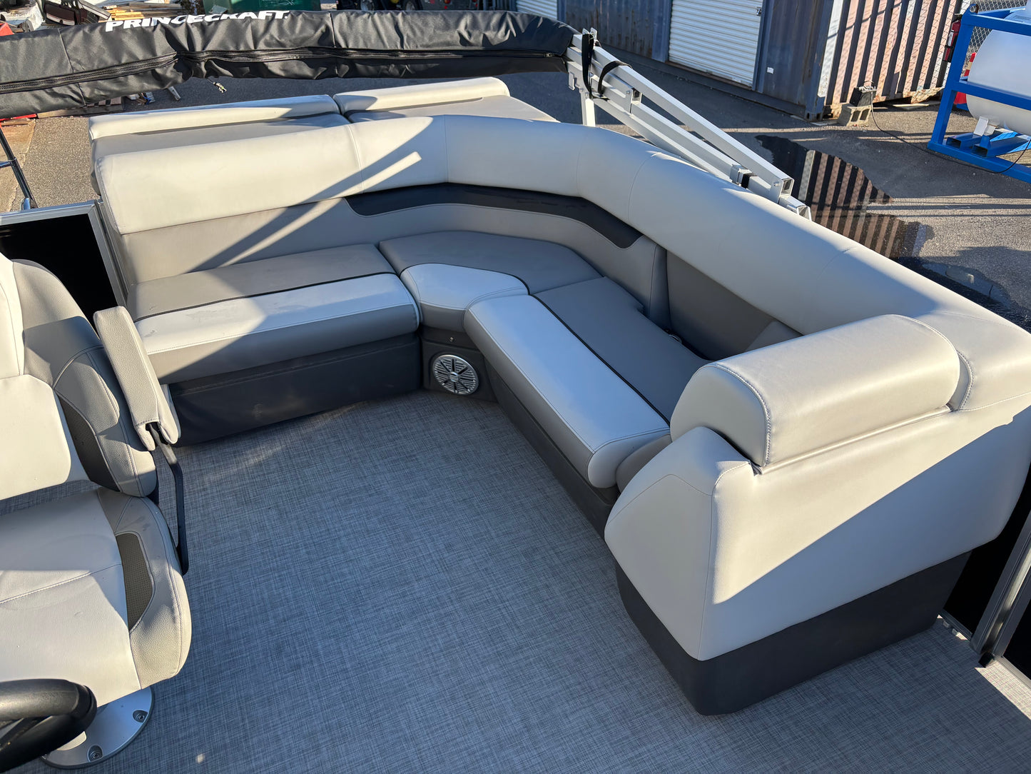 For Sale “Used One Season” 2025 Princecraft Vectra 21′ w/60HP & Trailer!