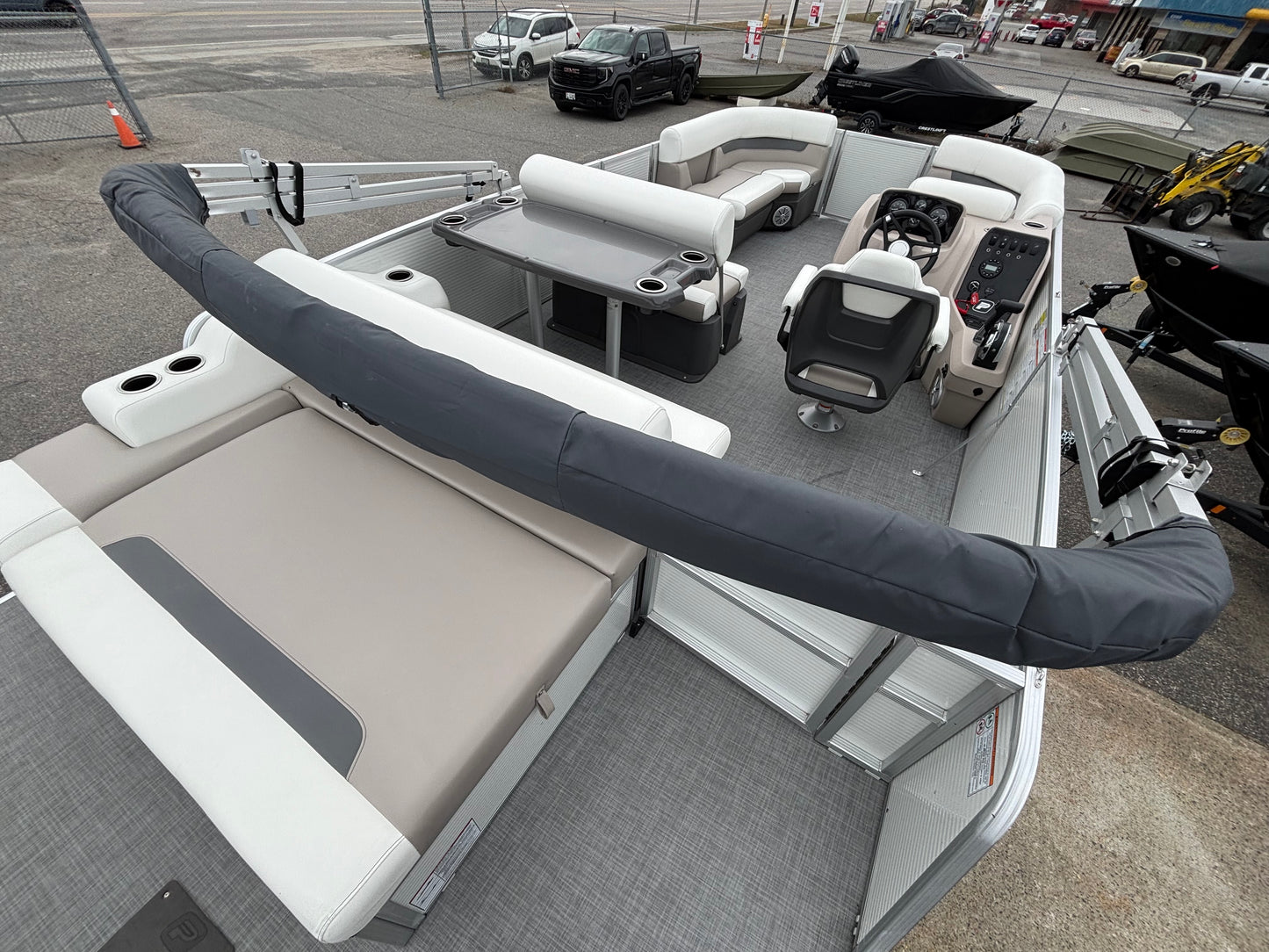 For Sale! “Used” 2024 Princecraft Vectra 21RL w/90HP & New Trailer!