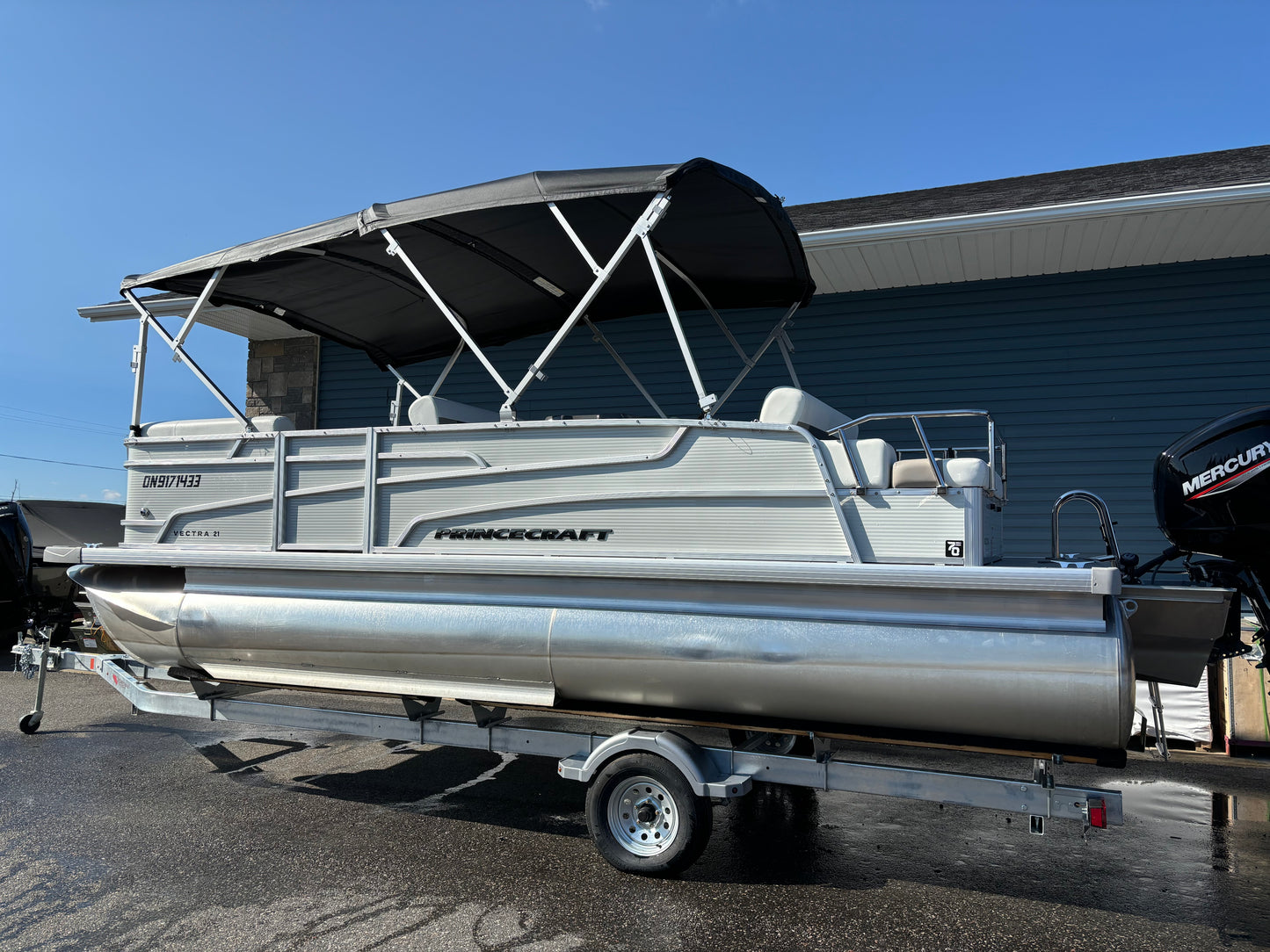 For Sale! “Used” 2024 Princecraft Vectra 21 RL Pontoon w/90HP CT & Full Enclosure! “Trailer Included!”