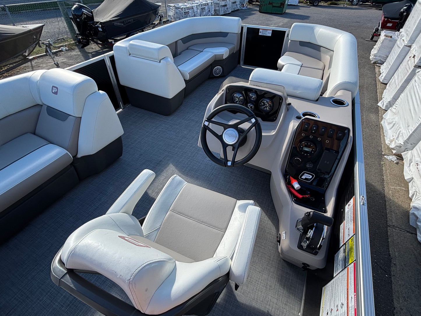 For Sale! “Used” 2024 Vectra 21L Tri-Toon w/115 CT Pro XS