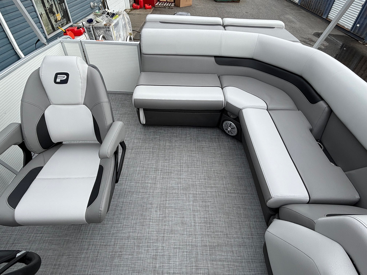 For Sale! "Used" 2025 Princecraft Vectra 21′ w/60HP w/Trailer!