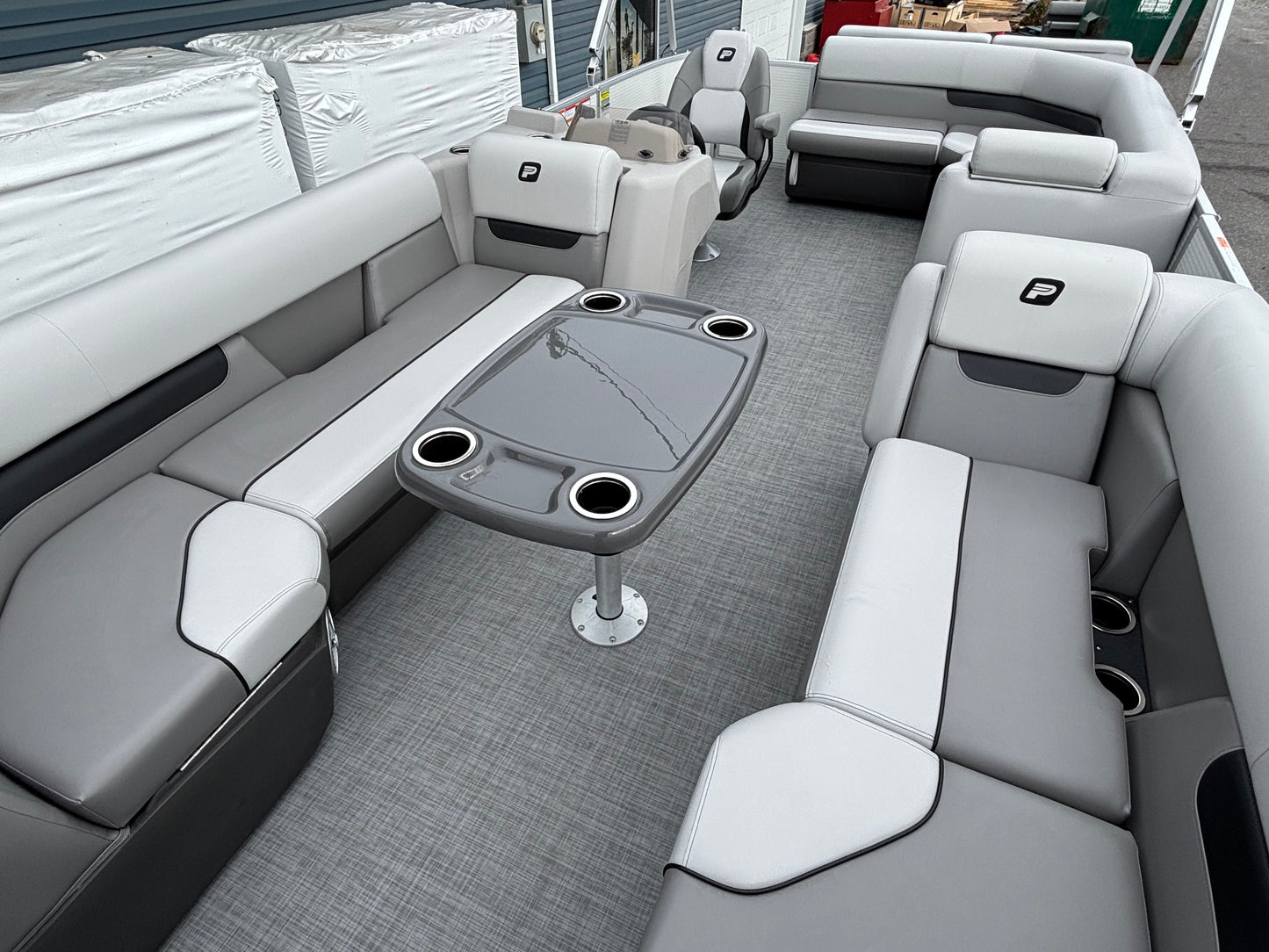 For Sale! "Used" 2025 Princecraft Vectra 21′ w/60HP w/Trailer!