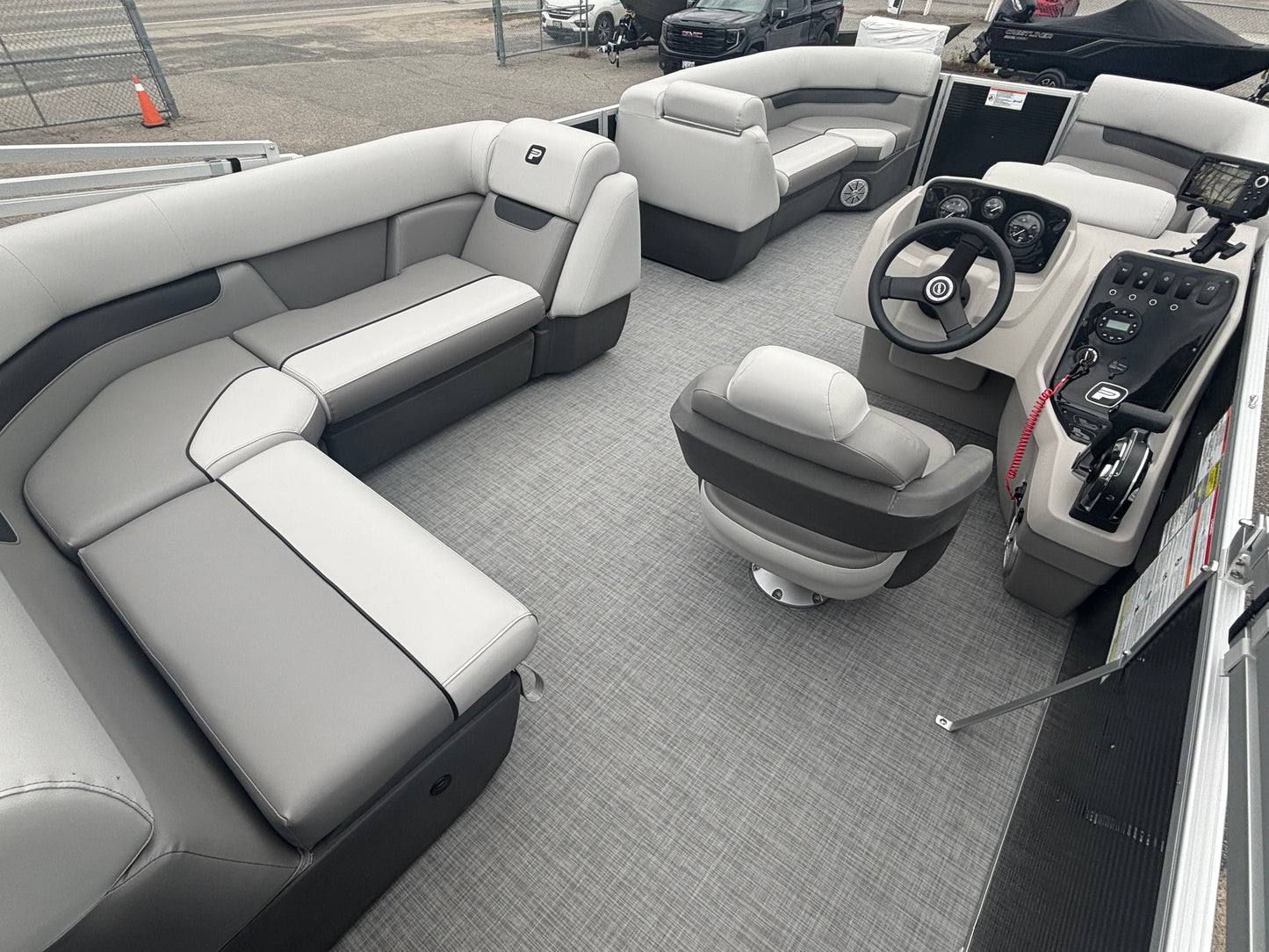 For Sale! “Used” 2025 Princecraft Vectra 21′ w/60HP & Trailer!