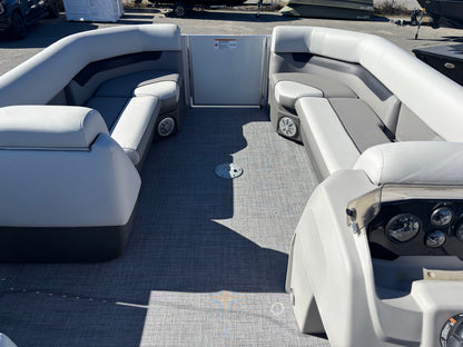 For Sale! “Used” 2025 Vectra 21L Tri-Toon w/115 CT Pro XS & Tandem Trailer!