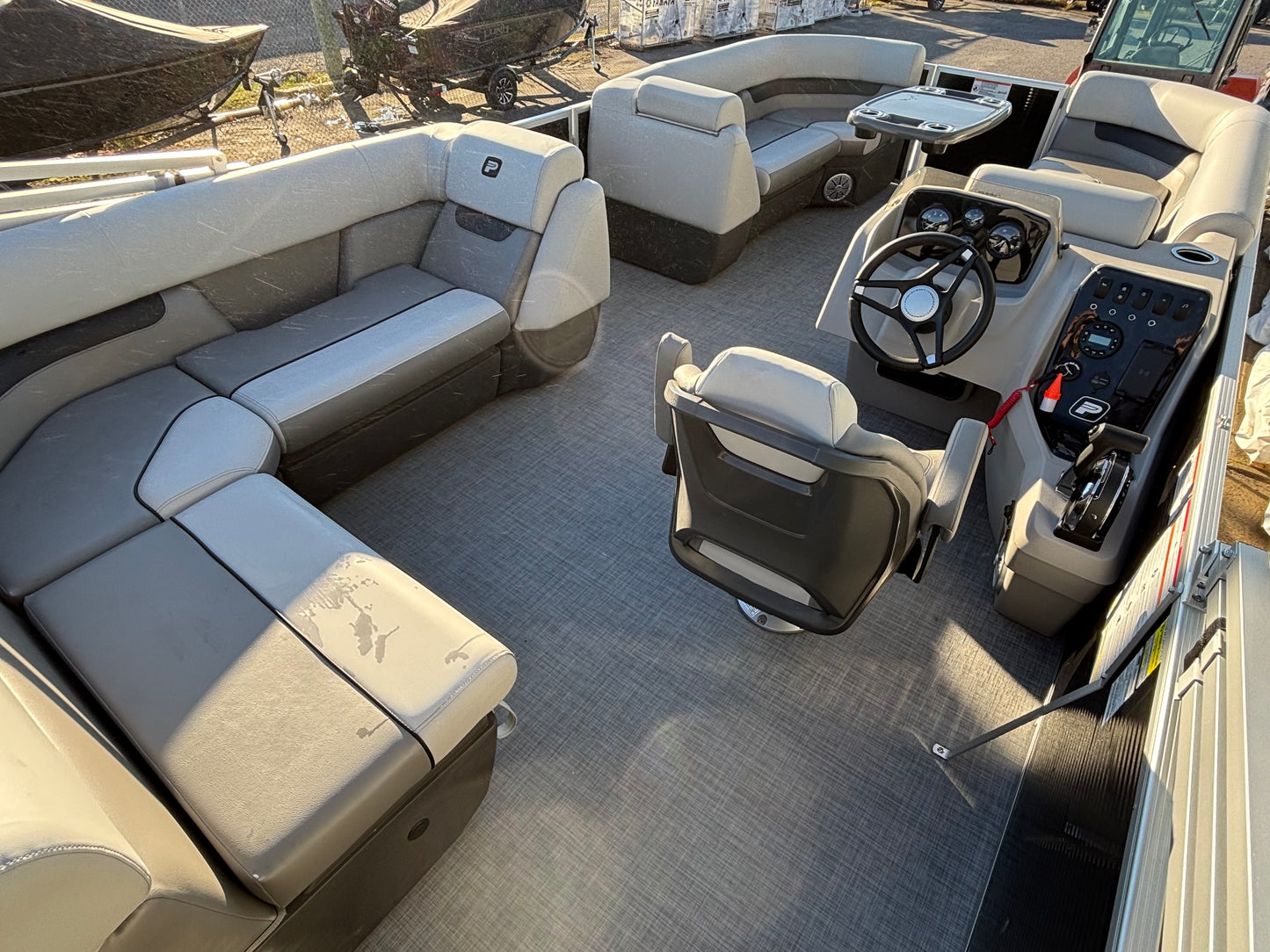 For Sale “Used One Season” 2025 Princecraft Vectra 21′ w/60HP & Trailer!