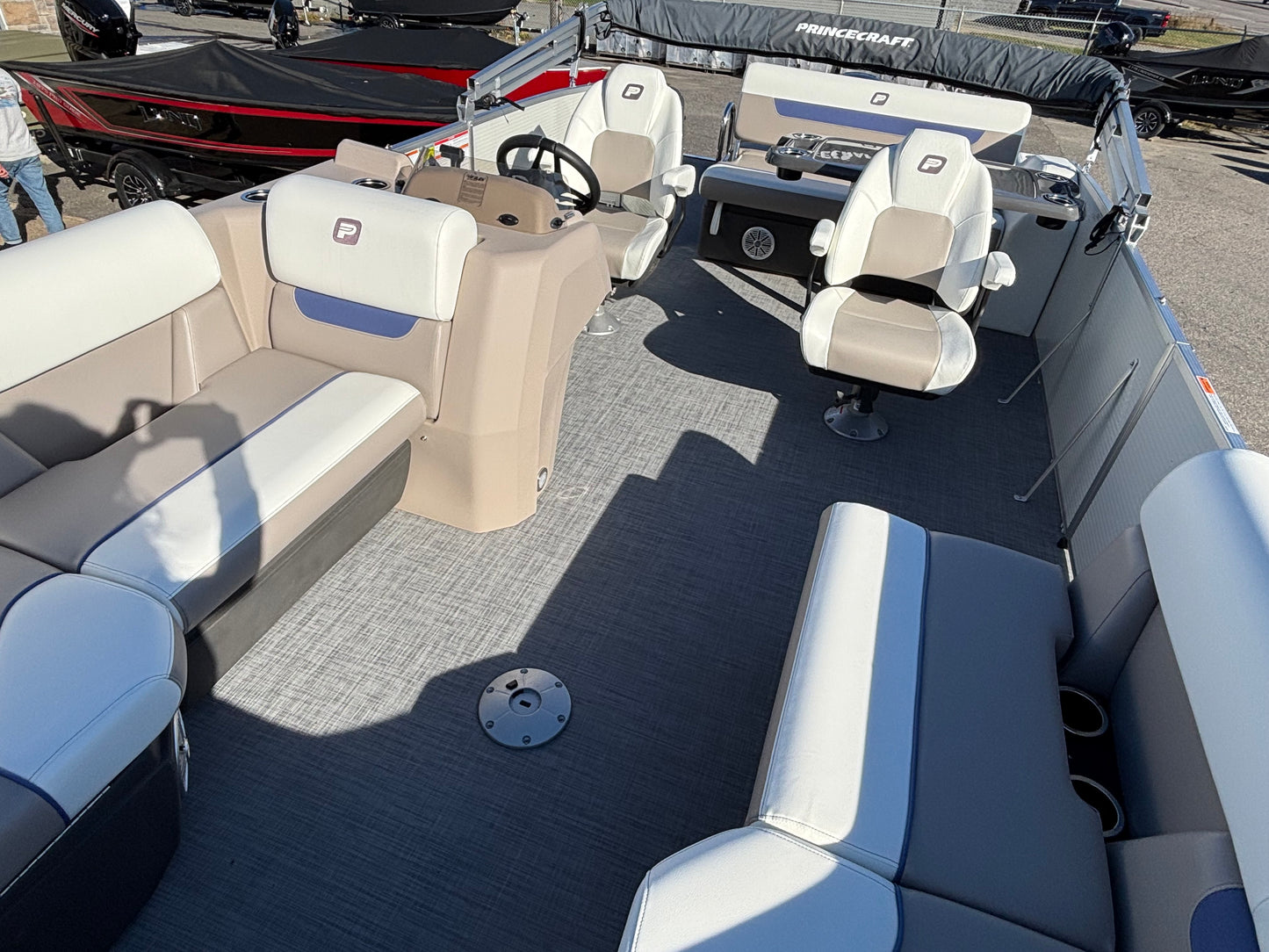 For Sale! “Used” 2024 Vectra 21RL Tri-Toon w/115 CT Pro XS & Tandem Trailer!