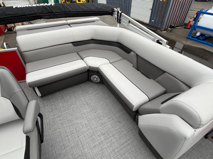 For Sale! “Used One Season” 2025 Princecraft Vectra 21′ L w/60HP & Trailer!